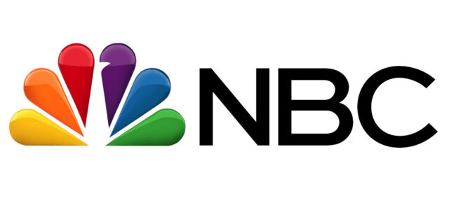 Телеканал NBC сообщил о том что США задерживает поставку оружия на Украину.